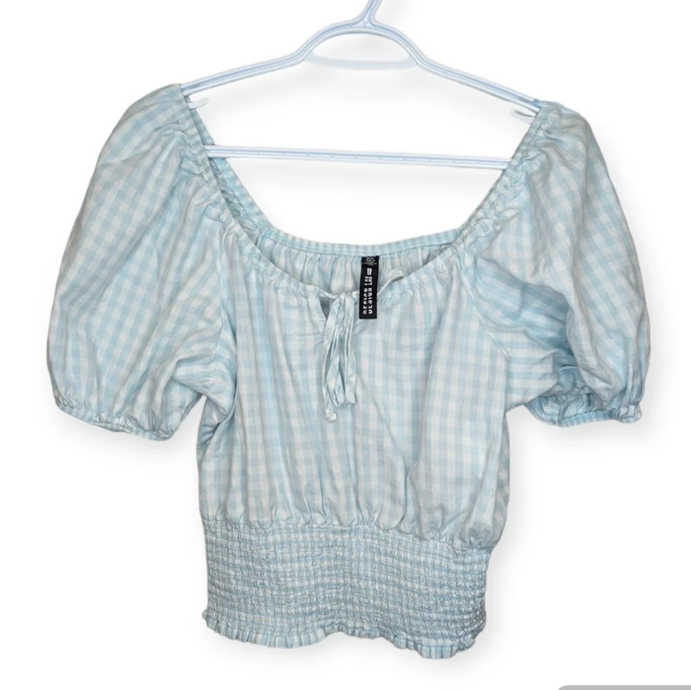 Lord & Taylor Design Lab Light Blue White Checkered Puff Sleeve Smocked Bottom M